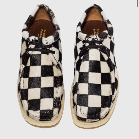 Padmore & Barnes P204M CHECKER PONY calf hair Clarks boots black white gum sole - Picture 3 of 13